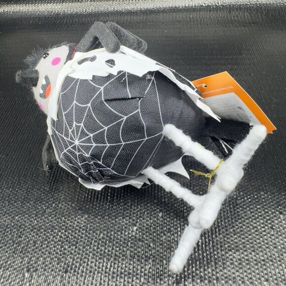 Target Hyde & EEK Featherly Friends Fabric Bird 2024 With Tags Figure Skitter - Picture 7 of 13